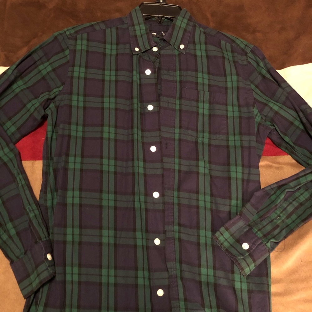 GAP Long Sleeved Button Up